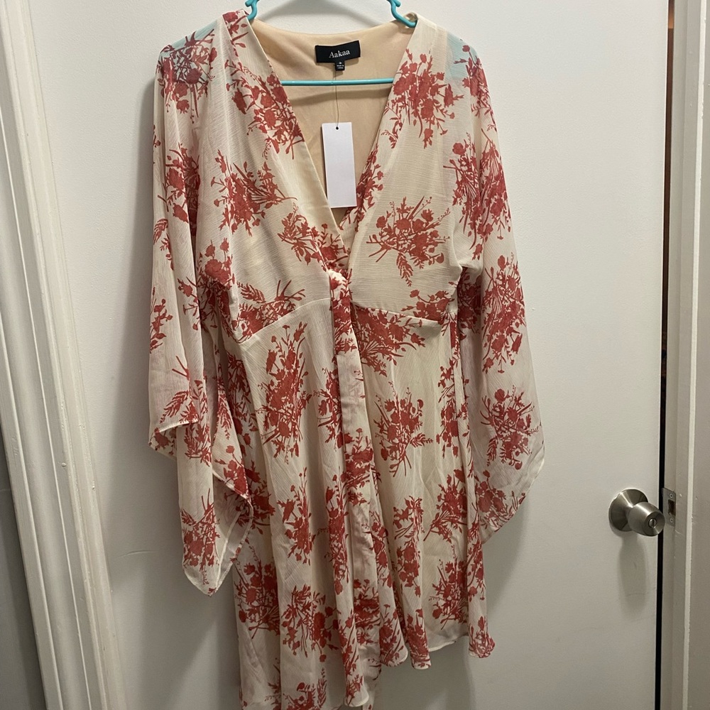 NEW - aakaa womens dress, flare sleeve.